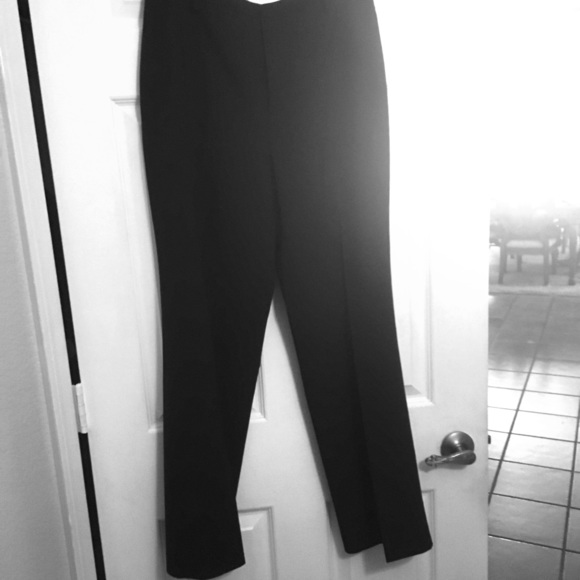 gap black slacks
